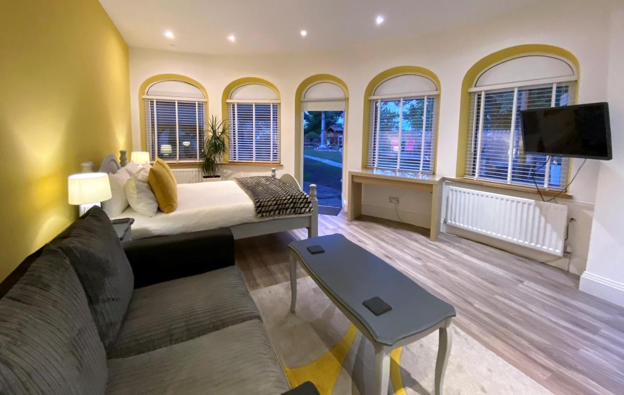 Harlestone Retreat (Adults Only) Hotel นอร์ทแธมป์ตัน ภายนอก รูปภาพ