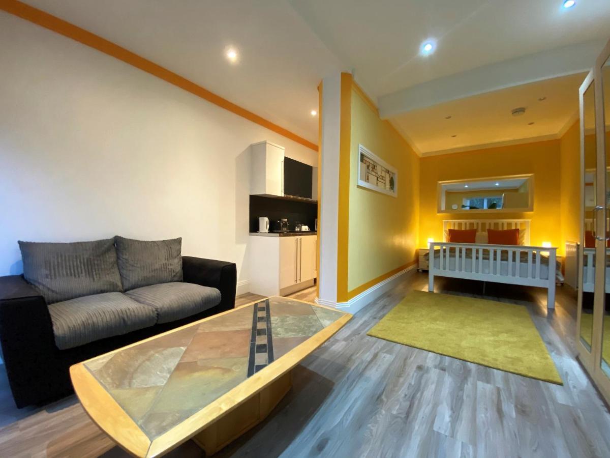 Harlestone Retreat (Adults Only) Hotel นอร์ทแธมป์ตัน ภายนอก รูปภาพ