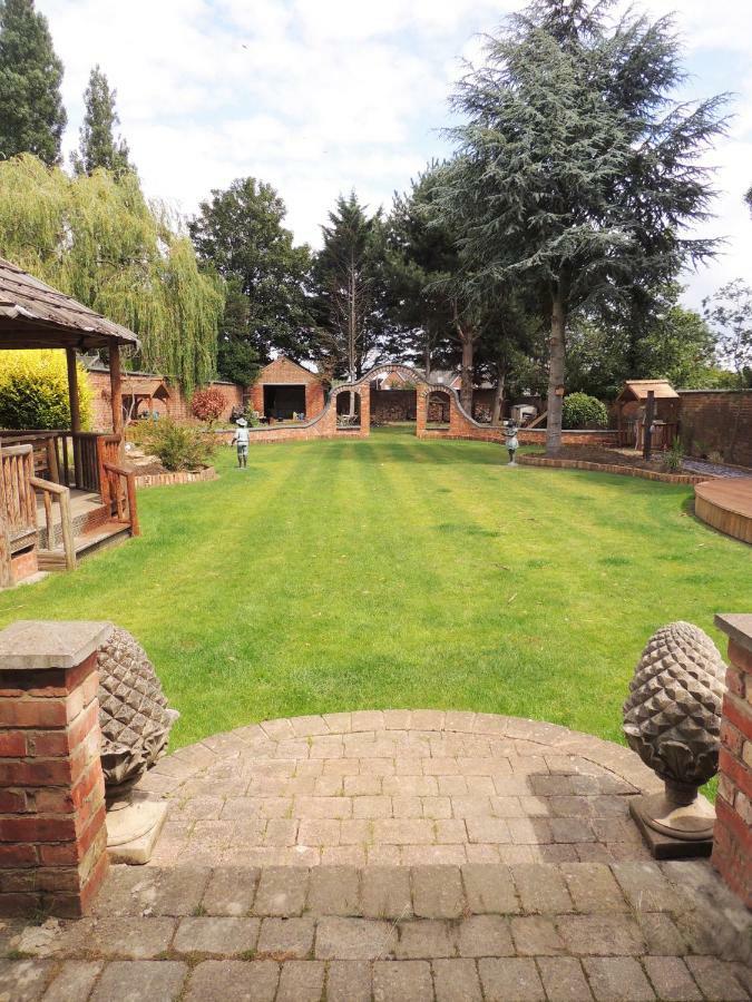 Harlestone Retreat (Adults Only) Hotel นอร์ทแธมป์ตัน ภายนอก รูปภาพ